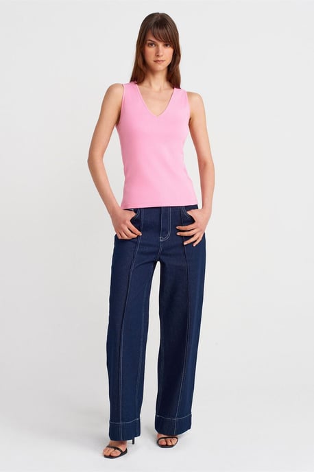 Cotton V-Neck Sleeveless Cami Blouse - Image 4