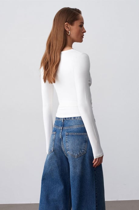 Damers Crop Wrap Blus med Knutdetalj - Image 2
