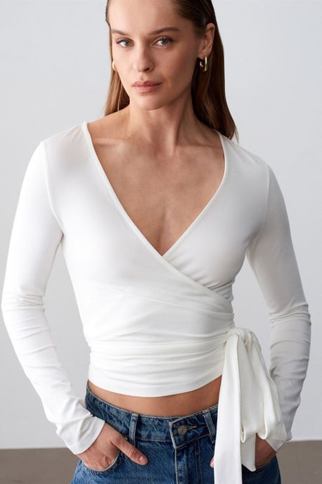 Damers Crop Wrap Blus med Knutdetalj - Image 3