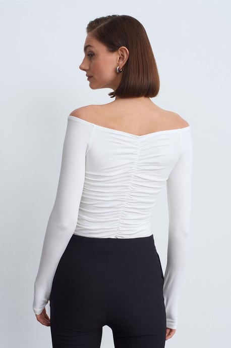 Off-Shoulder Croppad Blus - Image 2