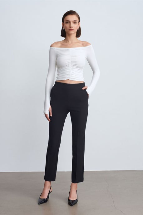 Off-Shoulder Croppad Blus - Image 4