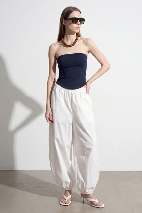 Dames Strapless Crop Bandeau Top - Image 4