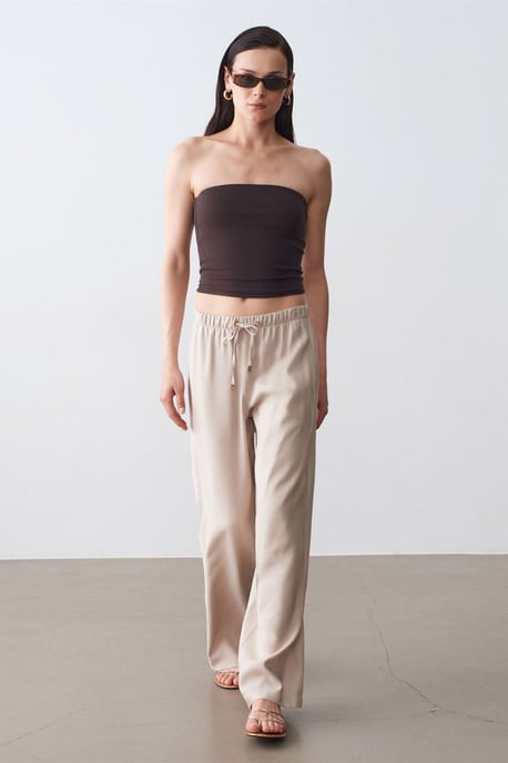 Dames Strapless Crop Bandeau Top - Image 4