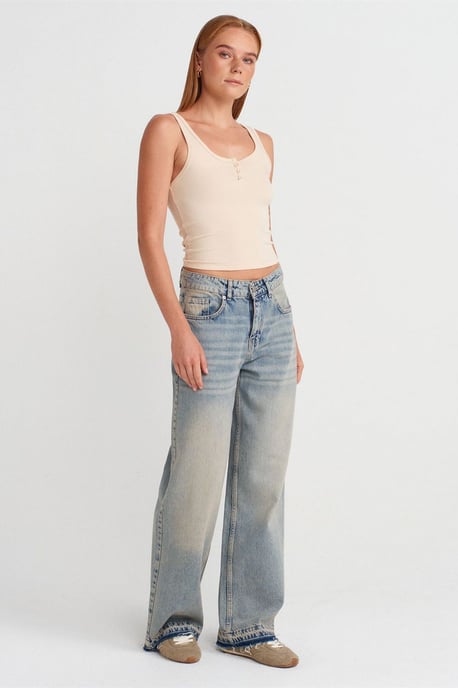 Slim Fit Crop Cami Blouse - Image 4