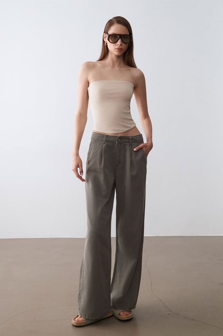 Dames Strapless Crop Bandeau Top - Image 4