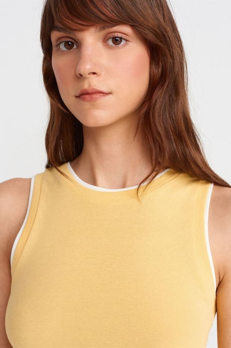 Sleeveless Ribbed Cotton Blouse - Image 3