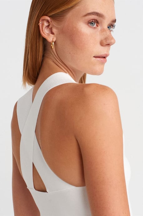 Sleeveless Cut-Out Knit Blouse - Image 4