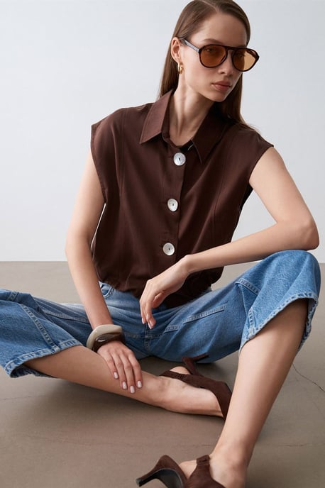 Mouwloze Tencel Crepe Blouse - Image 3
