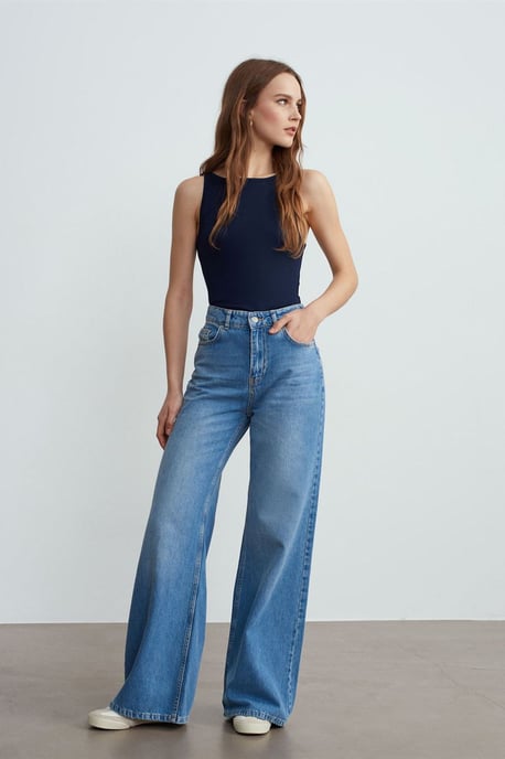 Ribbad Halterneck Slim-Fit Blus - Image 4
