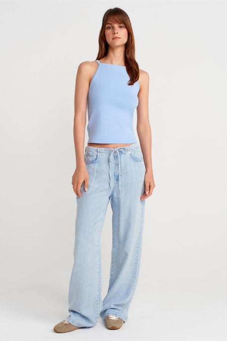 Slim Fit Halter Knit Blouse With Bow Detail - Image 4