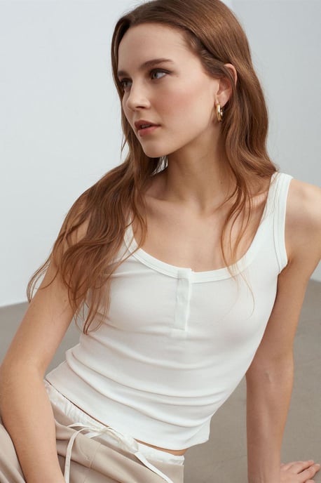 Ribbed Crop Cami Blouse - Image 4