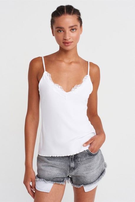 Kanten Mouwloze Slim-fit Cami Blouse - Image 1