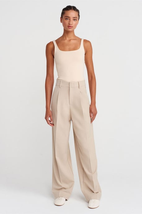 Ribbed Square-neck Sleeveless Blouse - Image 4