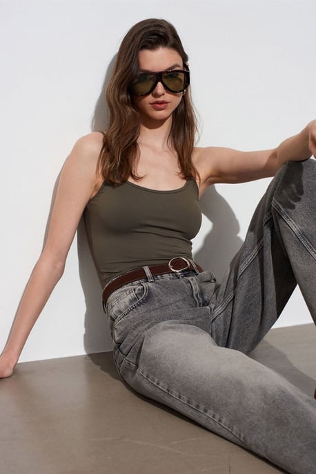 Slim Fit Mouwloze Cami Blouse - Image 3
