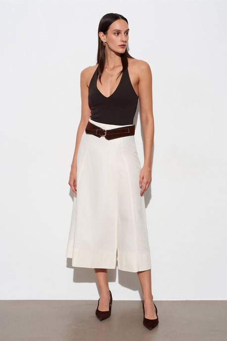Slim Fit Cut-Out Halter Bodysuit - Image 4