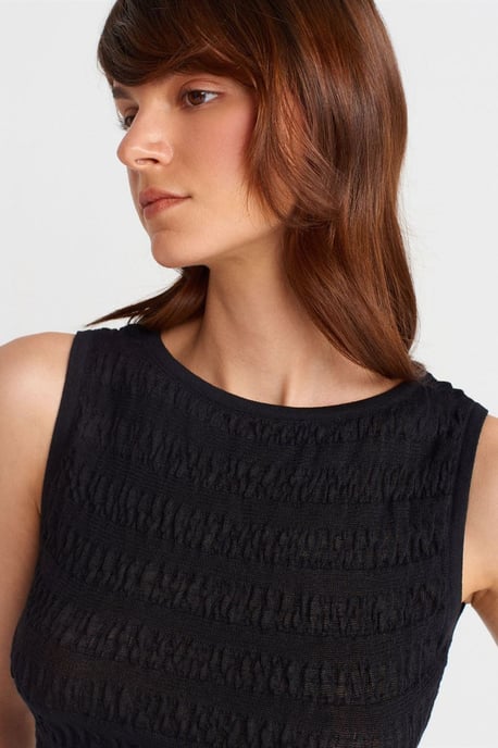 Figurformad Ribbad Ärmlös Båtneck Blus - Image 2