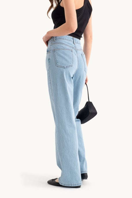 High-Waist Straight-Leg Jeans - Image 4