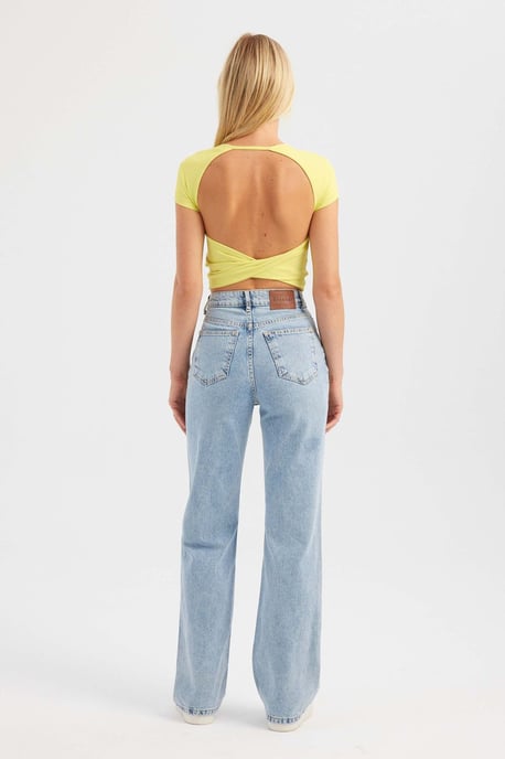 Ronde Hals Korte Mouwen Crop Top met Kruis Rug - Image 4