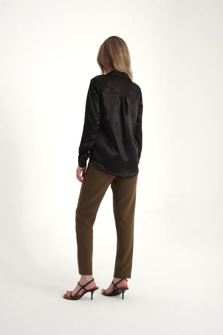 High Waist Carrot fit Trousers - Image 3