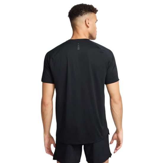 Nike Stride-löpartröja för herr (Svart) - Image 2