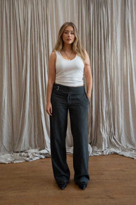 Erin V-halsväst - Image 1