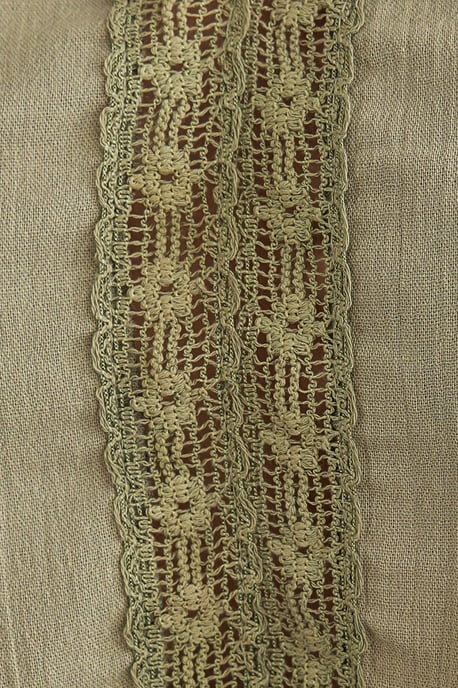 Kort V-ringad volangblus - Image 4
