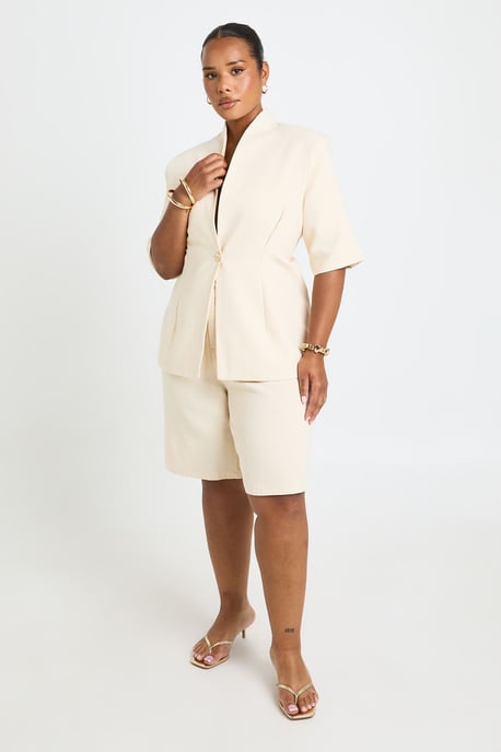 Plus Oversized Short Sleeve Trim Button Chinched Blazer - Image 3