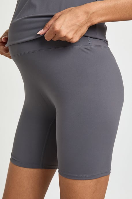 Maternity Super Soft Sculpt Bump Support Short - Image 4