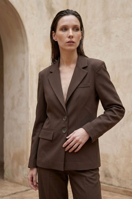 Women's regular-fit blazer jacket - Image 4