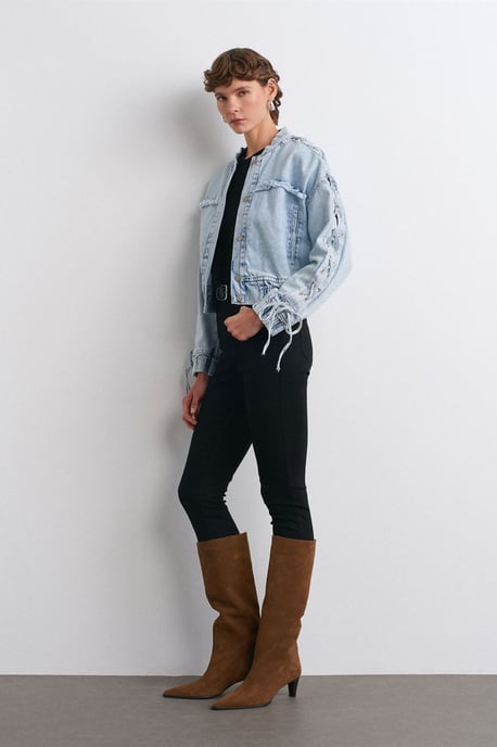 Women's Cropped Denim Jacket With Shirt Collar - Image 5