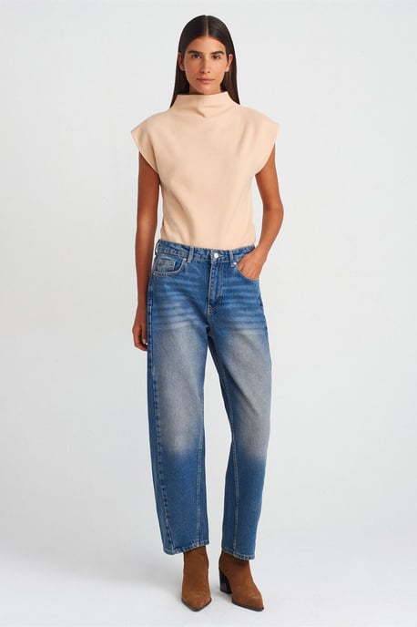 High-Waist Wide-Leg Balloon Jeans - Image 1