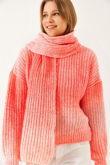 Gradient Ribbed Crew Neck Sweater - Image 1