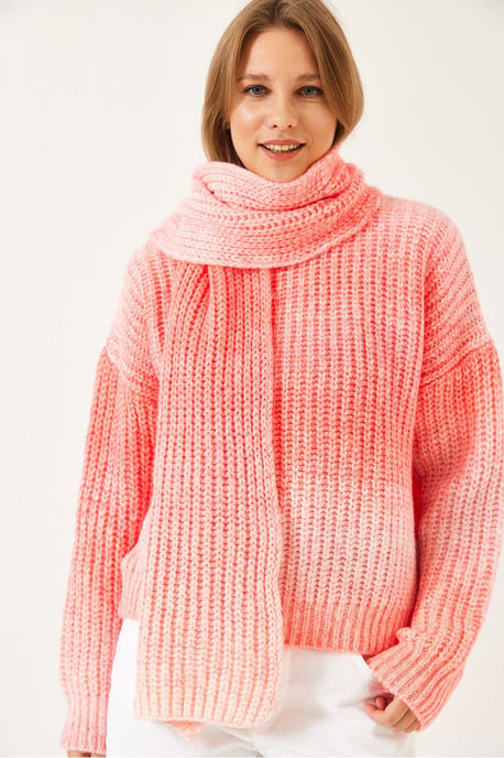 Gradient Ribbed Crew Neck Sweater - Image 3