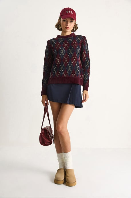 Women’s Crew Neck Knitted Sweater with Diamond Pattern - Image 4