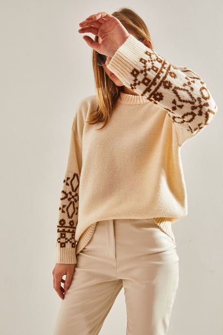 Crew Neck Jacquard Knit Sweater with Embroidery - Image 3