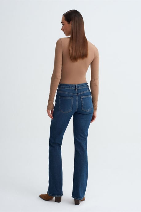 Low-Waist Straight-Leg Jeans - Image 2