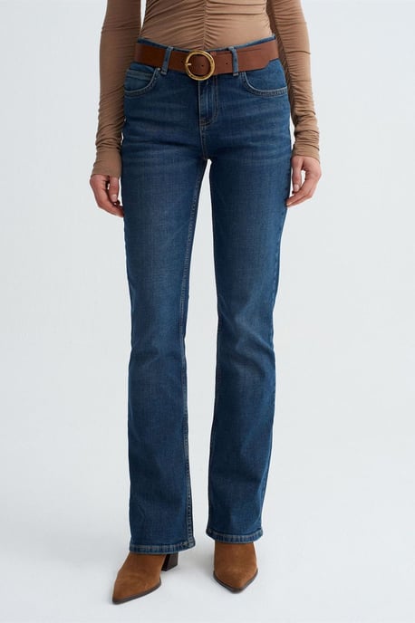Low-Waist Straight-Leg Jeans - Image 3