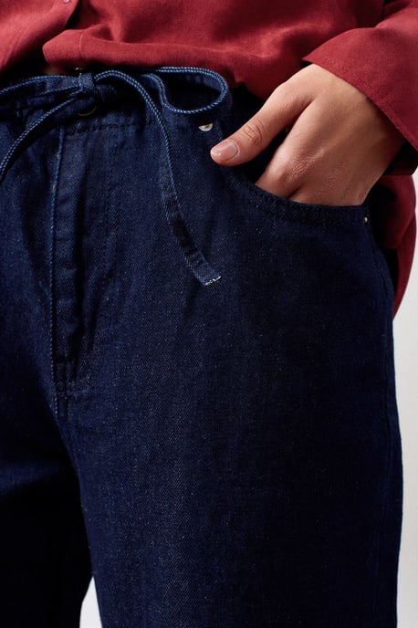 Women’s Mid-Waist Straight-Leg Jeans - Image 5