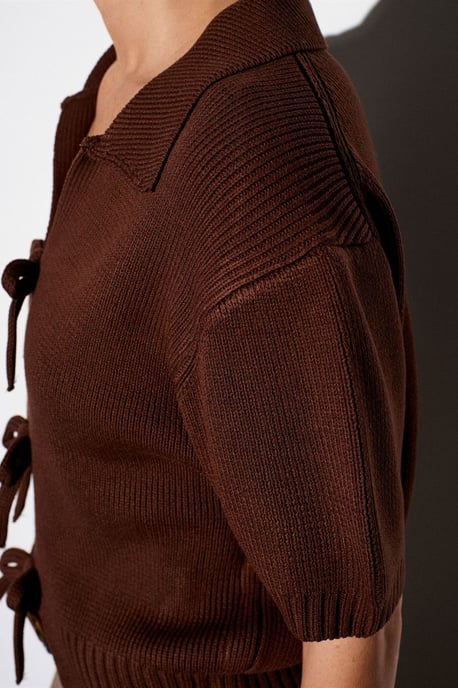 Dames Geribde Acrylaat Polo Cardigan met Sluiering Voorkant - Image 4