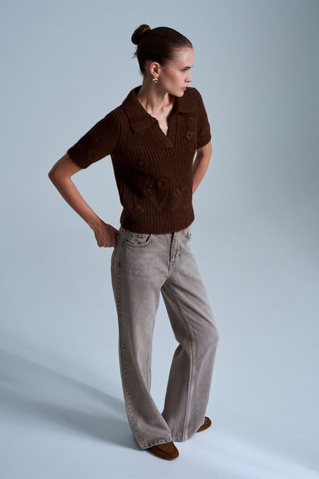 Textured Ribbed Polo-collar Sweater - Image 5