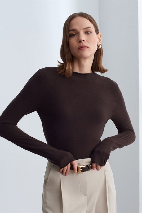 Women's Slim-fit Ribbed Half-turtleneck Sweater - Image 4