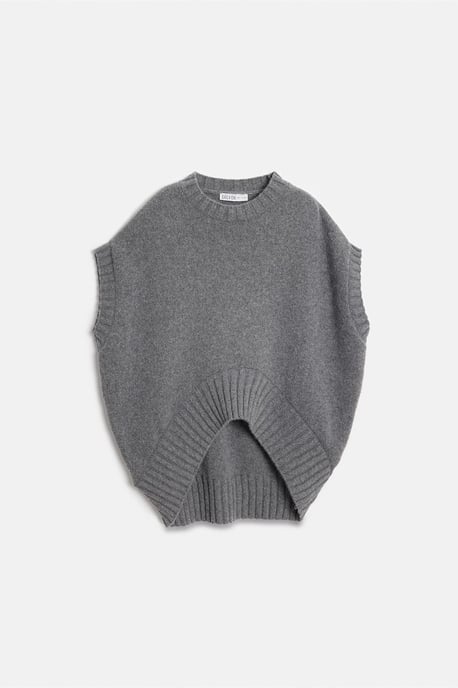 Oversized Ribbed Knit Sweater Vest - Image 6