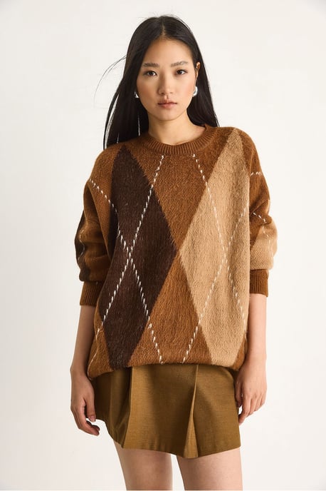 Oversized Diamond Printed Sweater - Image 5