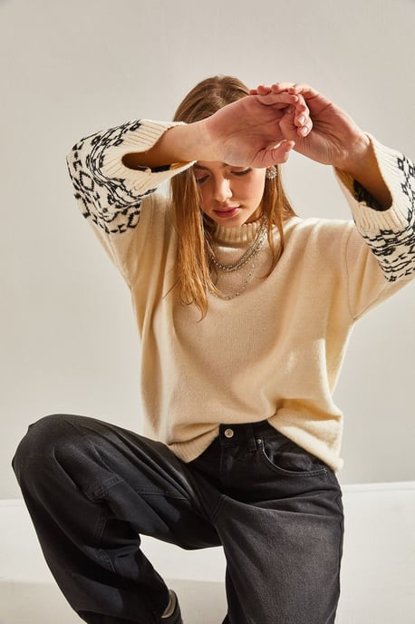 Crew Neck Jacquard Knit Sweater with Embroidery - Image 2
