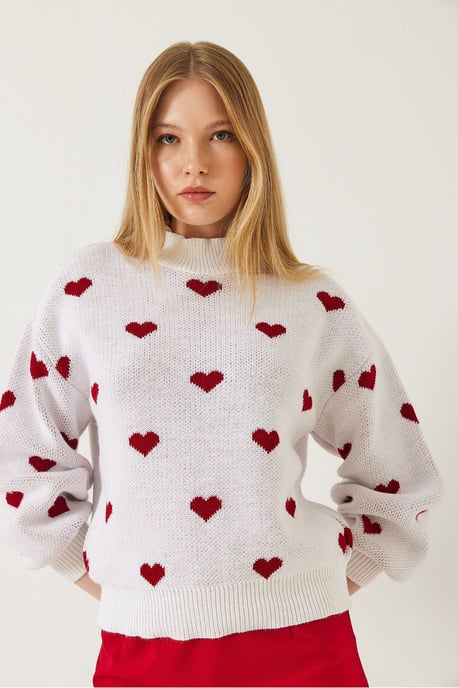 Heart Pattern Crew Neck Relaxed Fit Sweater - Image 4