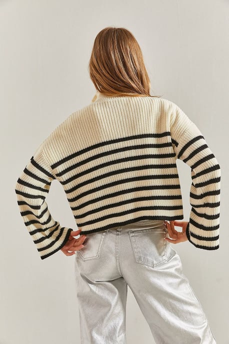 Randig Knappkrage Boxy Croppad Tröja - Image 3