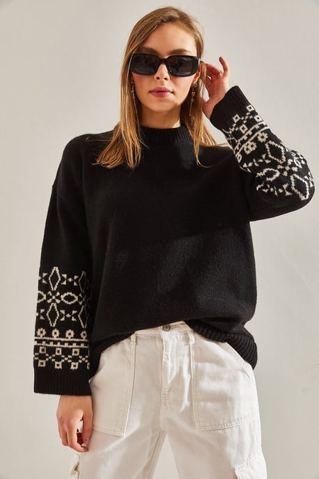 Crew Neck Jacquard Knit Sweater with Embroidery - Image 3