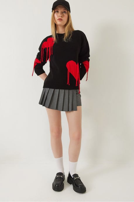Frilly Heart Pattern Crew Neck Sweater - Image 2