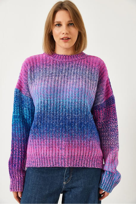 Gradient Ribbed Crew Neck Sweater - Image 2