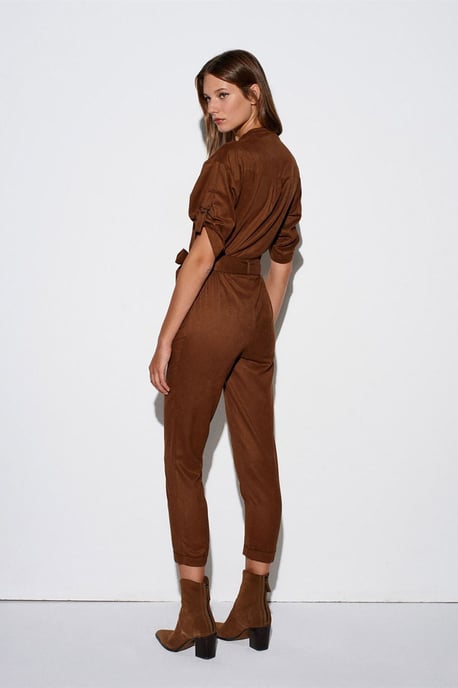 Rechtemojige Satijnen Korte Mouwen Jumpsuit - Image 2